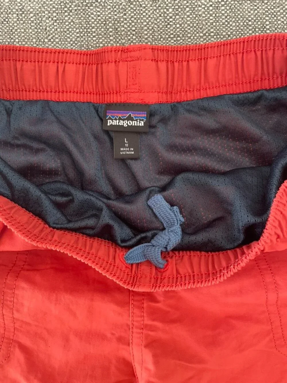 Patagonia Boys Baggies Shorts Swim Trunks in Sumac Red Size L 12 EUC Style 67053